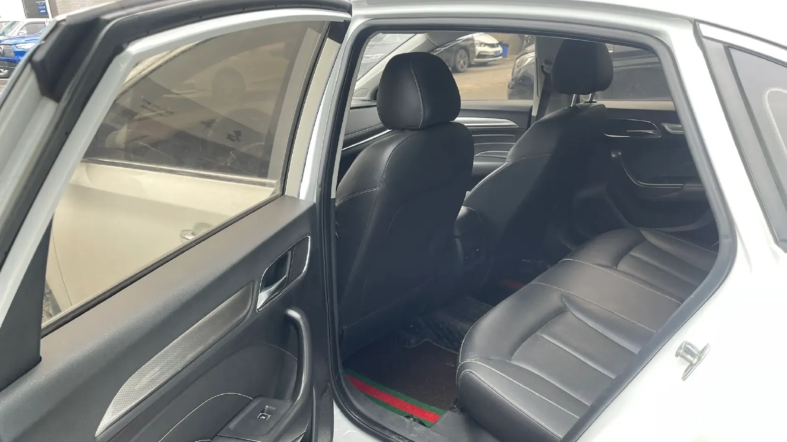 2019 Roewe i6 1.6L 125HP L4 CVT,autocango,china used car exporter,china ev exporter,chinese used car exporter,chinese used ev exporter