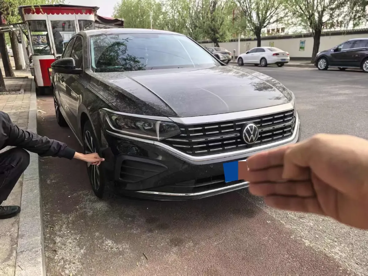 2025 Volkswagen Passat 2.0T 220HP L4 7DCT,autocango,china used car exporter,china ev exporter,chinese used car exporter,chinese used ev exporter