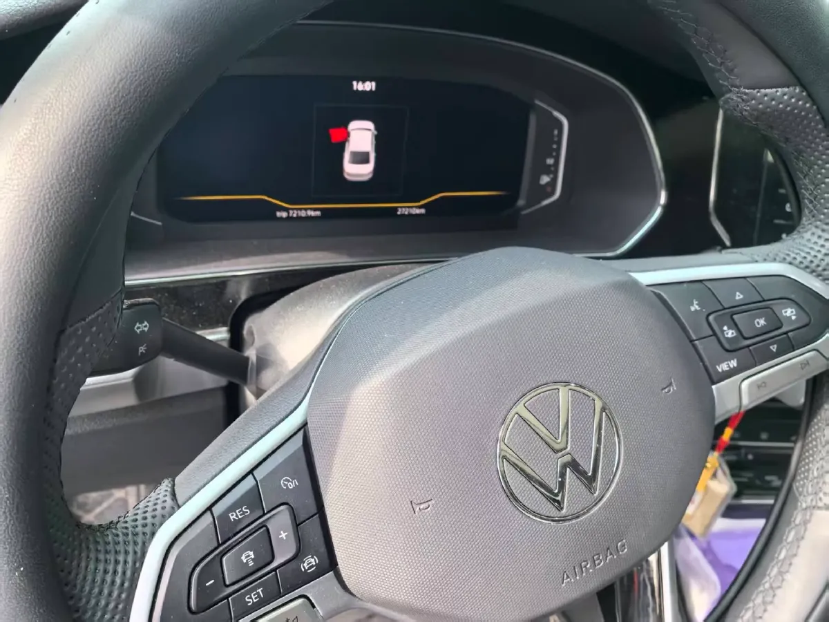 2025 Volkswagen Passat 2.0T 220HP L4 7DCT,autocango,china used car exporter,china ev exporter,chinese used car exporter,chinese used ev exporter