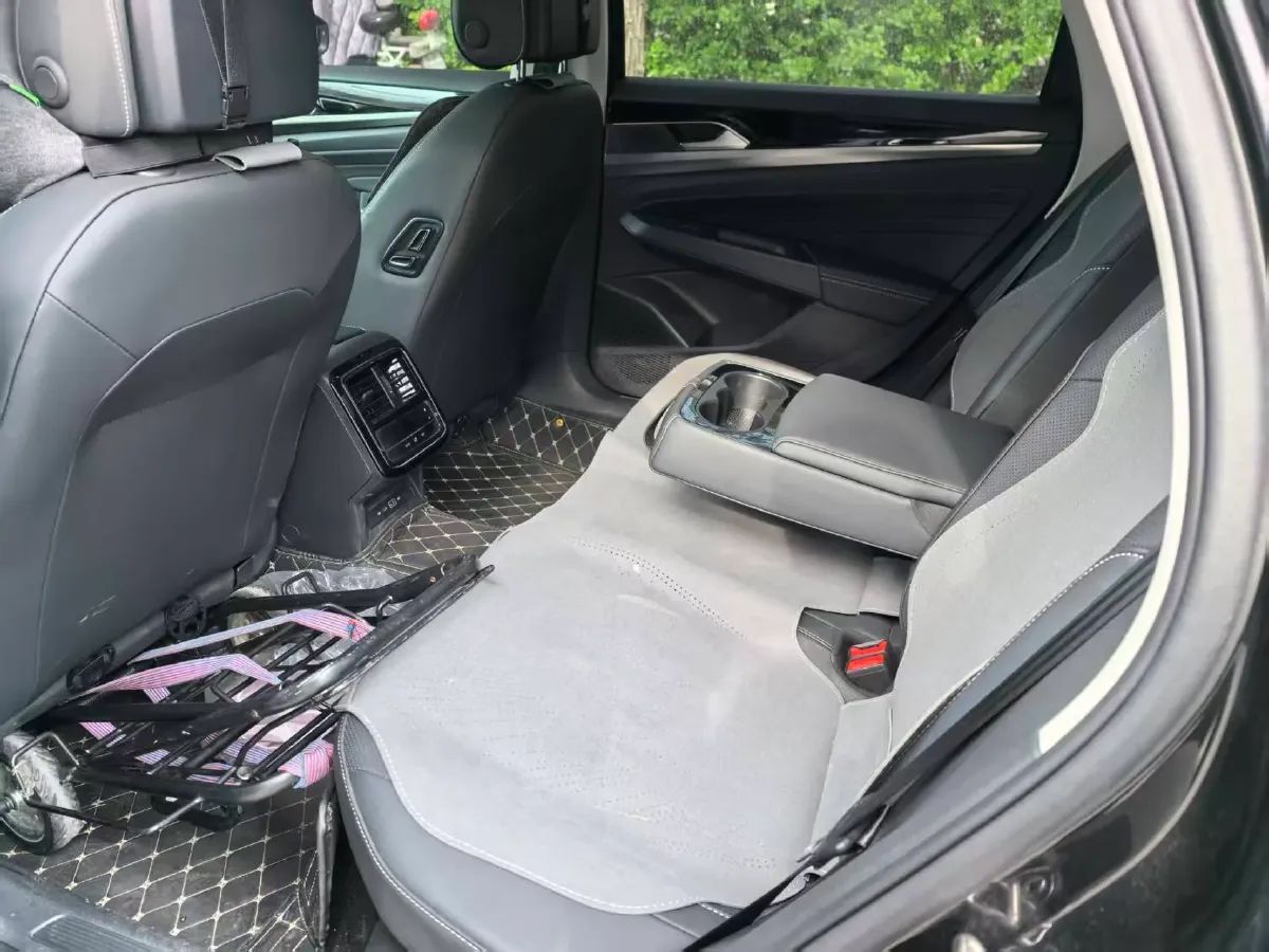 2025 Volkswagen Passat 2.0T 220HP L4 7DCT,autocango,china used car exporter,china ev exporter,chinese used car exporter,chinese used ev exporter