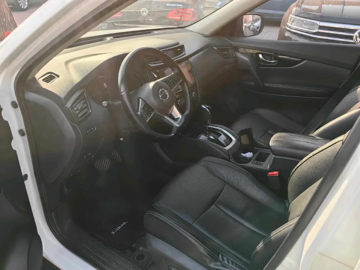 2019 Nissan X-Trail 2.0L 154HP L4 CVT,autocango,china used car exporter,china ev exporter,chinese used car exporter,chinese used ev exporter