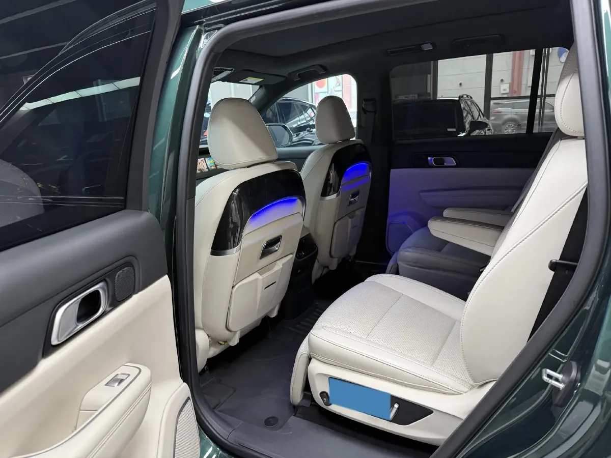 2021 Li ONE Range Extended 131HP REEV 40.5KWH,autocango,china used car exporter,china ev exporter,chinese used car exporter,chinese used ev exporter