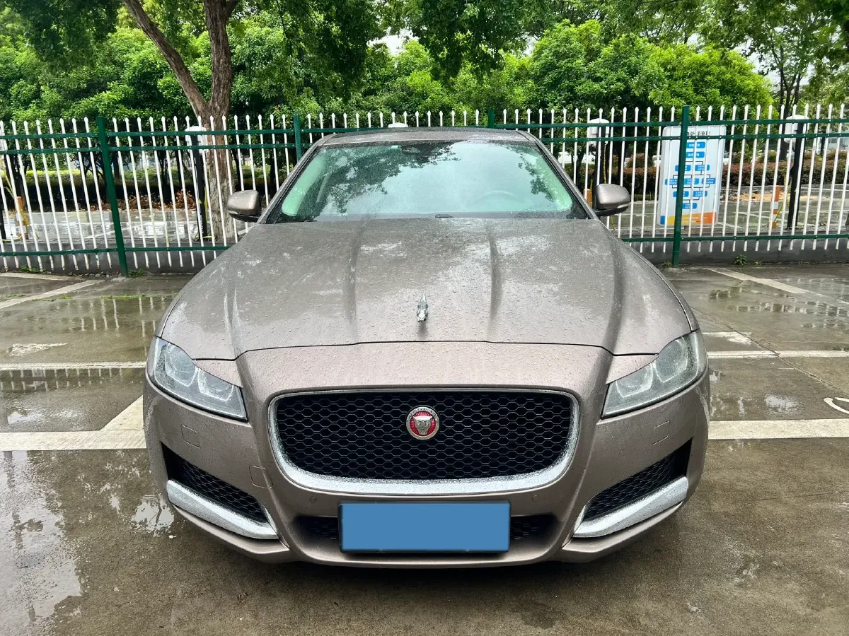 2018 Jaguar XFL 2.0T 200HP L4 8AT,autocango,china used car exporter,china ev exporter,chinese used car exporter,chinese used ev exporter