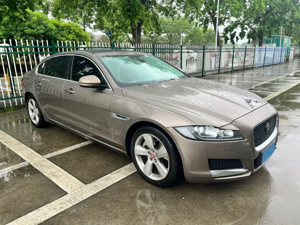2018 Jaguar XFL 2.0T 200HP L4 8AT,autocango,china used car exporter,china ev exporter,chinese used car exporter,chinese used ev exporter