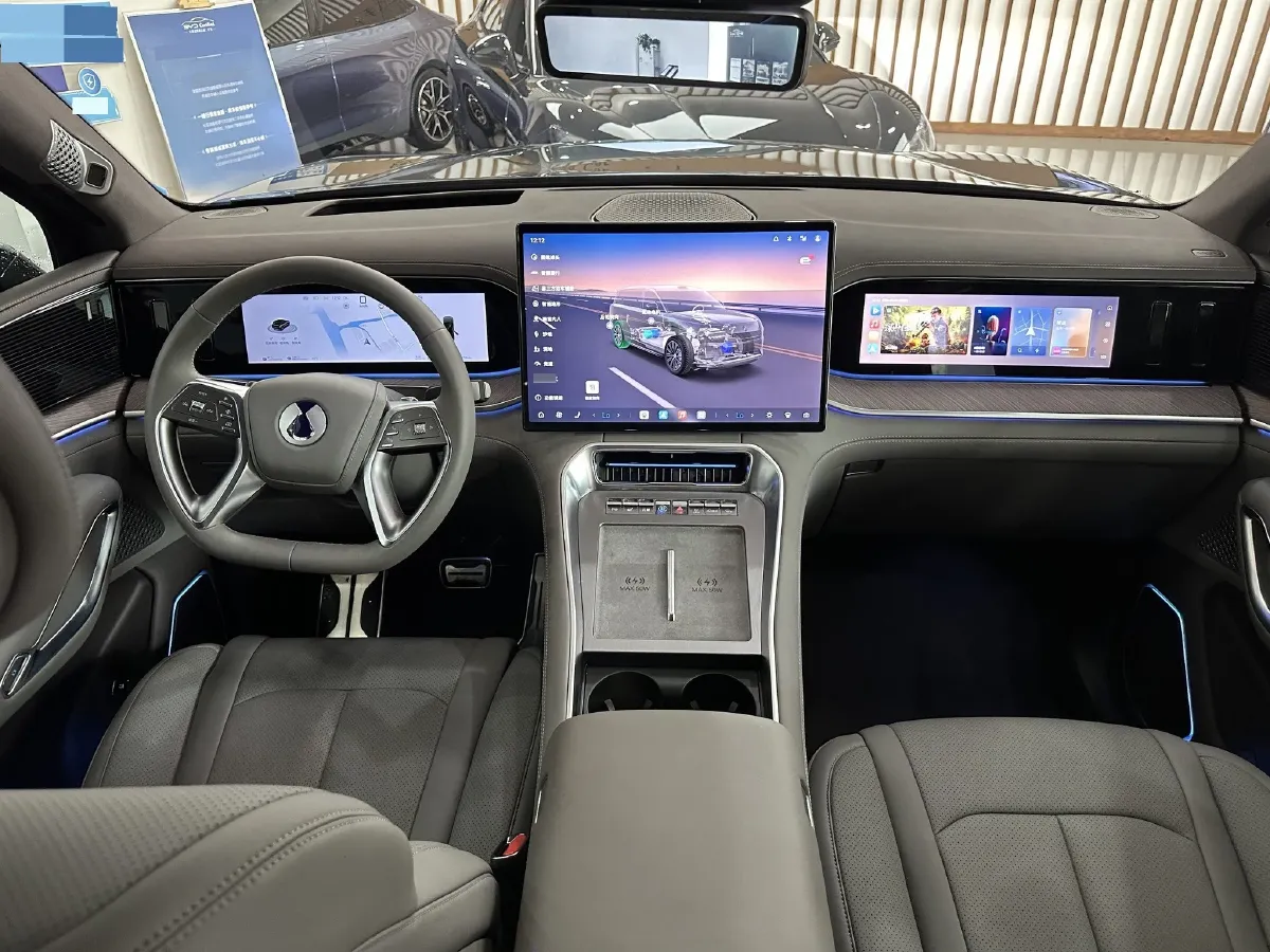 2025 Denza DenzaN9 2.0T 207HP L4 E-CVT PHEV,autocango,china used car exporter,china ev exporter,chinese used car exporter,chinese used ev exporter