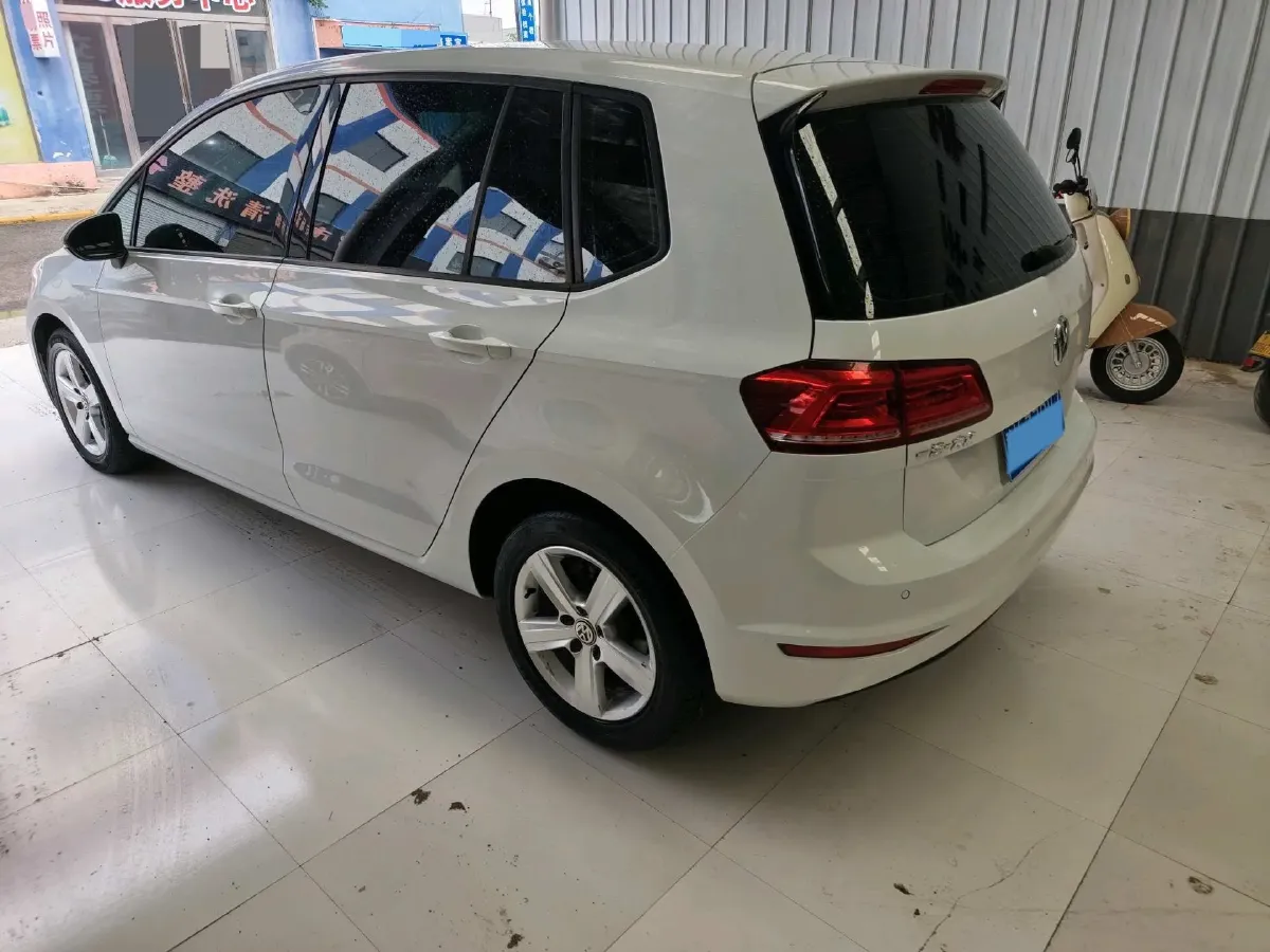 2018 Volkswagen Golf Sportsvan 1.6L 110HP L4 6AT,autocango,china used car exporter,china ev exporter,chinese used car exporter,chinese used ev exporter