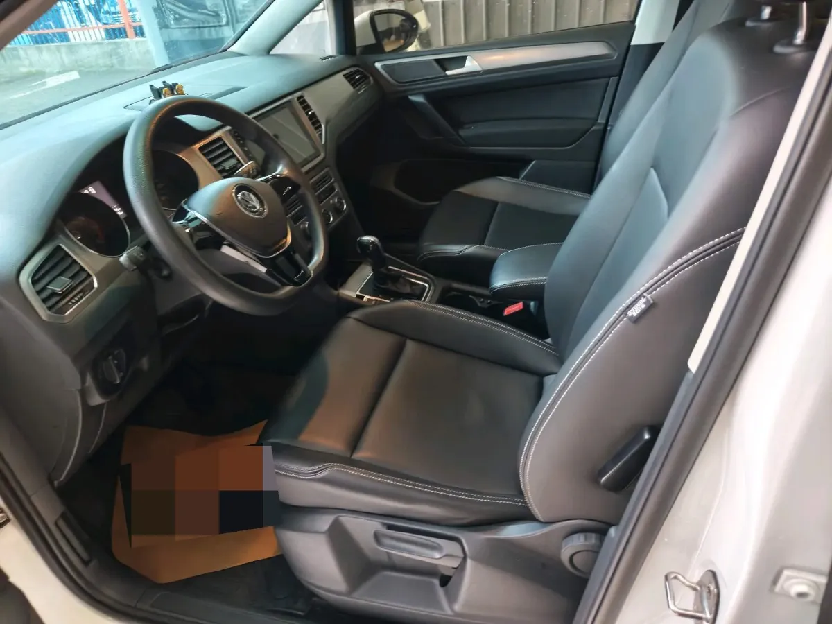 2018 Volkswagen Golf Sportsvan 1.6L 110HP L4 6AT,autocango,china used car exporter,china ev exporter,chinese used car exporter,chinese used ev exporter