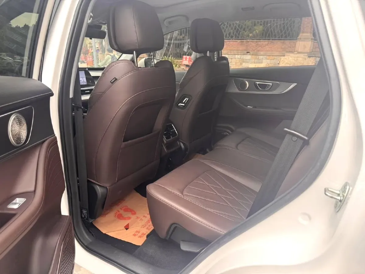 2024 Chery Tiggo 8 PRO 1.6T 197HP L4 7DCT,autocango,china used car exporter,china ev exporter,chinese used car exporter,chinese used ev exporter