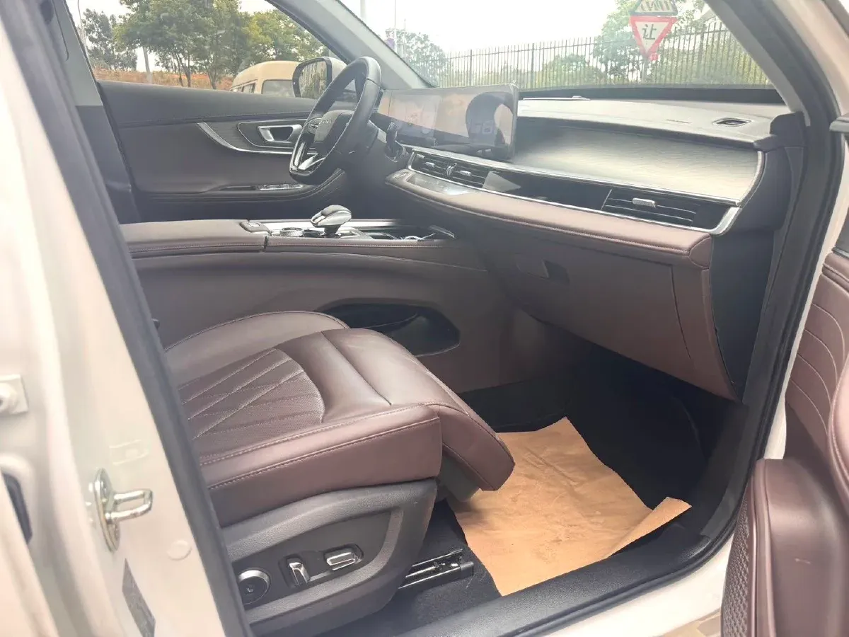 2024 Chery Tiggo 8 PRO 1.6T 197HP L4 7DCT,autocango,china used car exporter,china ev exporter,chinese used car exporter,chinese used ev exporter