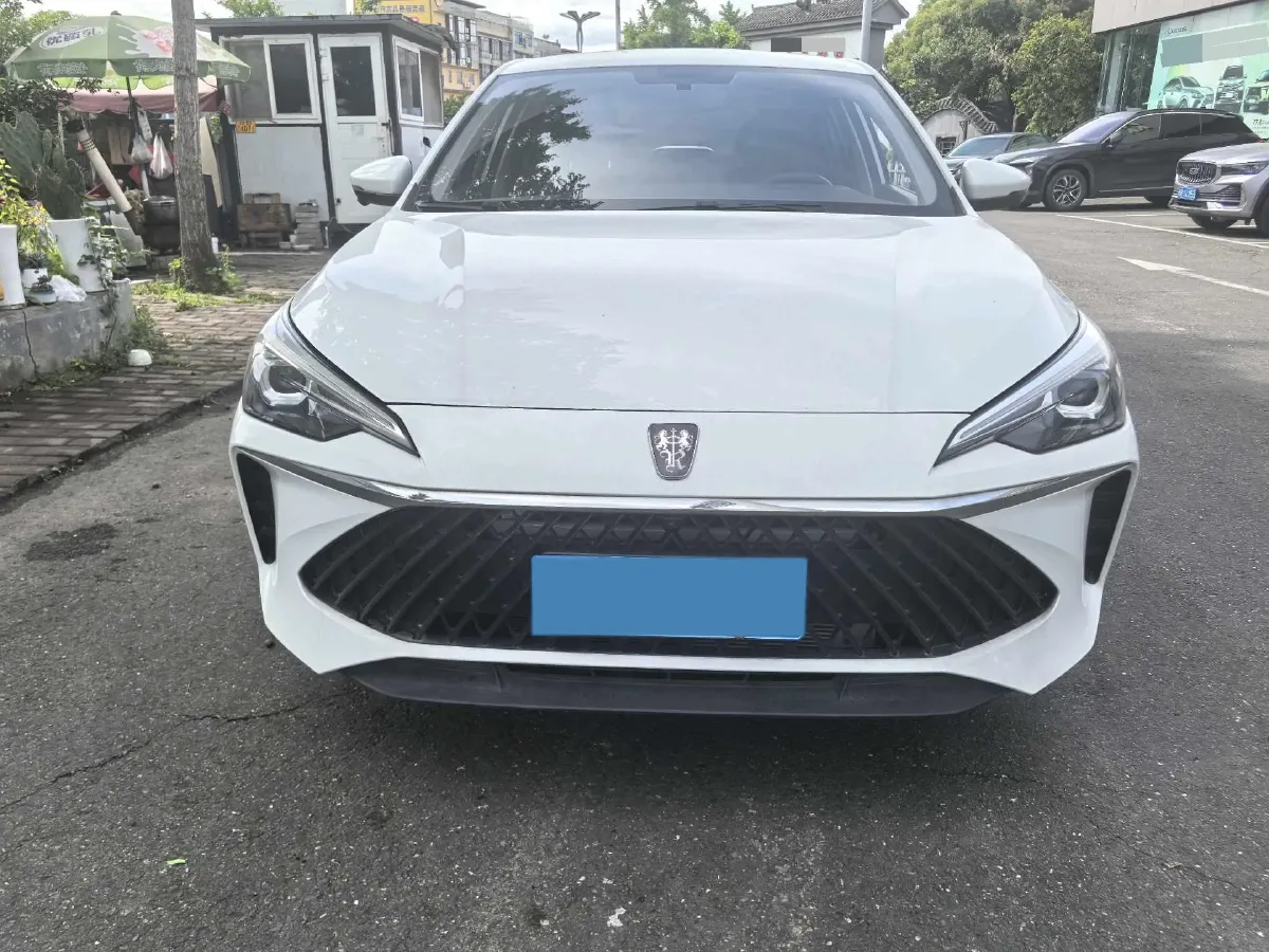 2023 Roewe i5 1.5L 129HP L4 CVT,autocango,china used car exporter,china ev exporter,chinese used car exporter,chinese used ev exporter