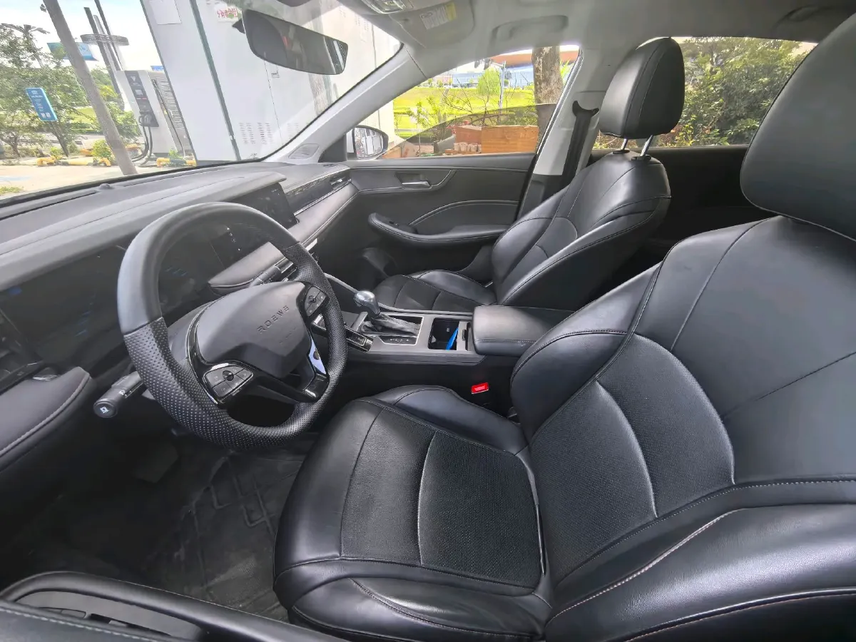 2023 Roewe i5 1.5L 129HP L4 CVT,autocango,china used car exporter,china ev exporter,chinese used car exporter,chinese used ev exporter