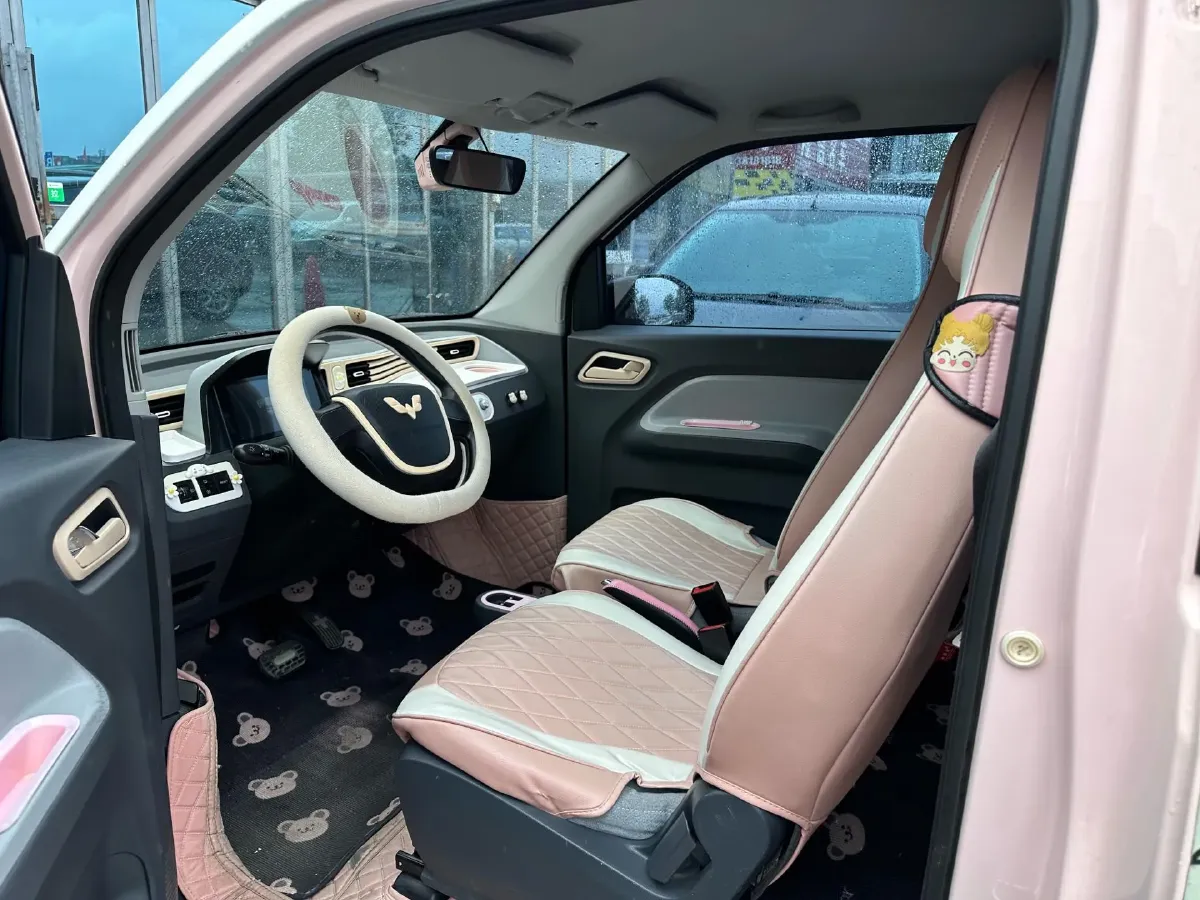 2021 WuLing HongGuang MINI EV BEV 13.9KWH,autocango,china used car exporter,china ev exporter,chinese used car exporter,chinese used ev exporter