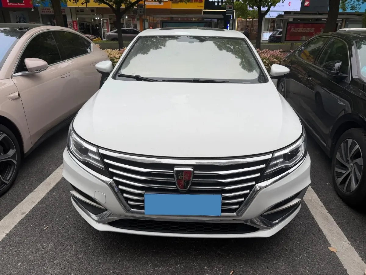 2019 Roewe i6 1.5T 169HP L4 7DCT,autocango,china used car exporter,china ev exporter,chinese used car exporter,chinese used ev exporter