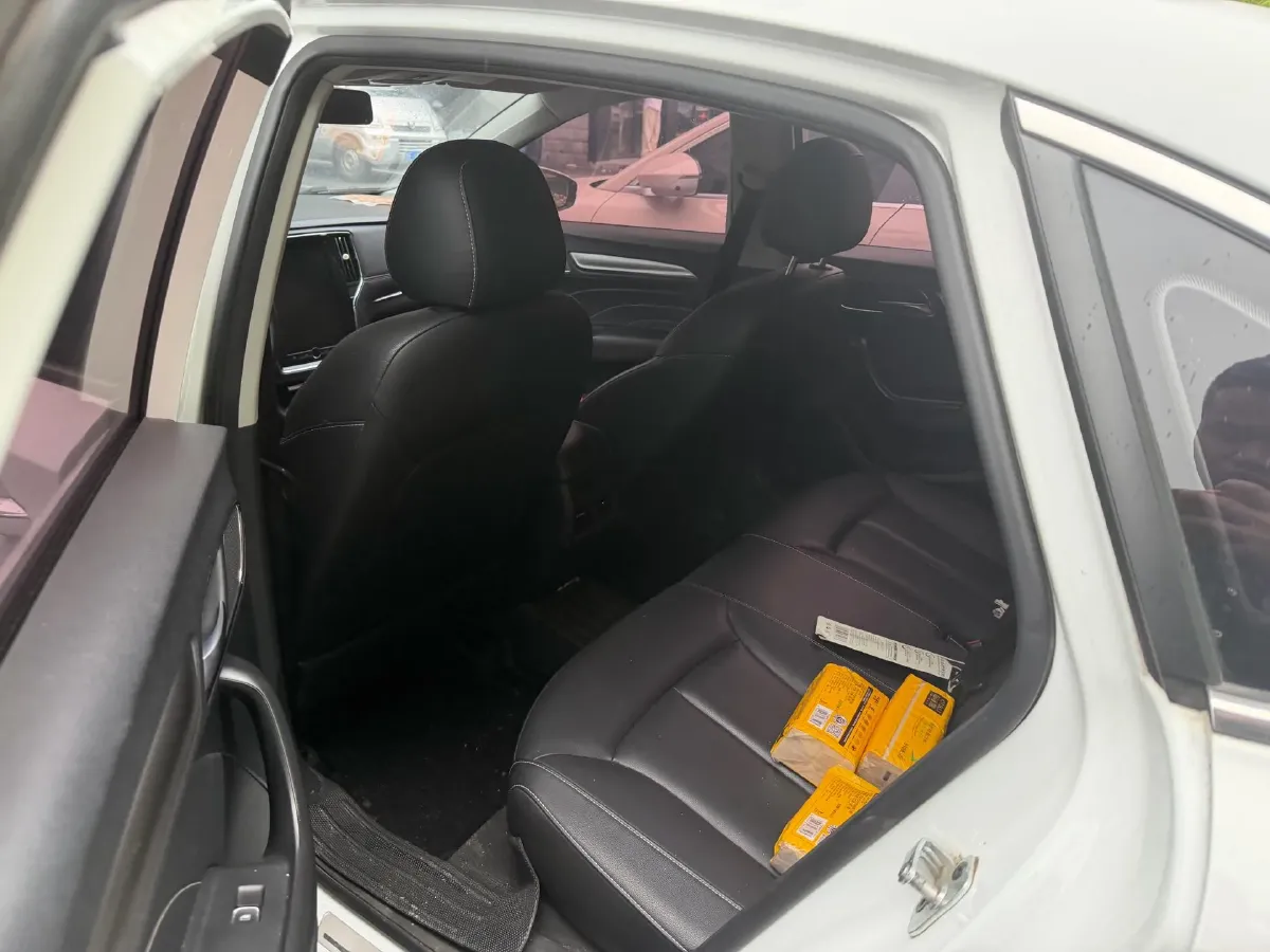 2019 Roewe i6 1.5T 169HP L4 7DCT,autocango,china used car exporter,china ev exporter,chinese used car exporter,chinese used ev exporter