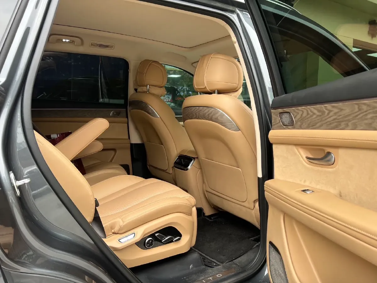 2022 AITO AITO M7 Range Extended 125HP REEV 40KWH,autocango,china used car exporter,china ev exporter,chinese used car exporter,chinese used ev exporter