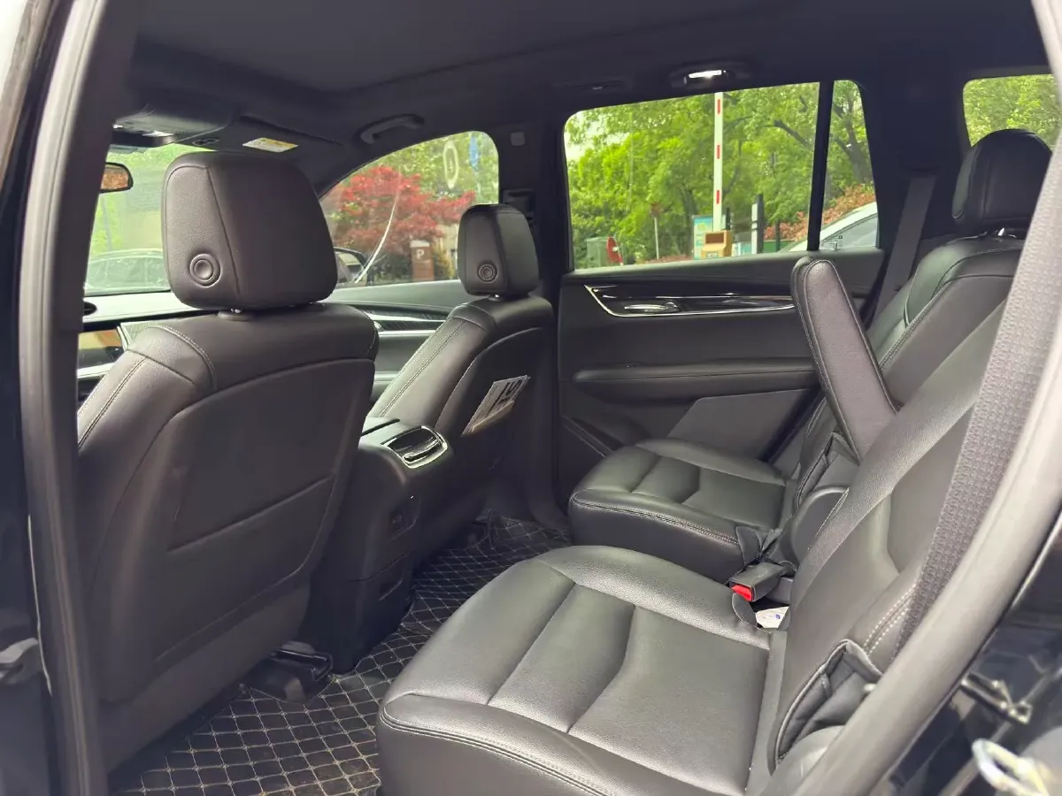 2021 Cadillac XT6 2.0T 237HP L4 9AT,autocango,china used car exporter,china ev exporter,chinese used car exporter,chinese used ev exporter