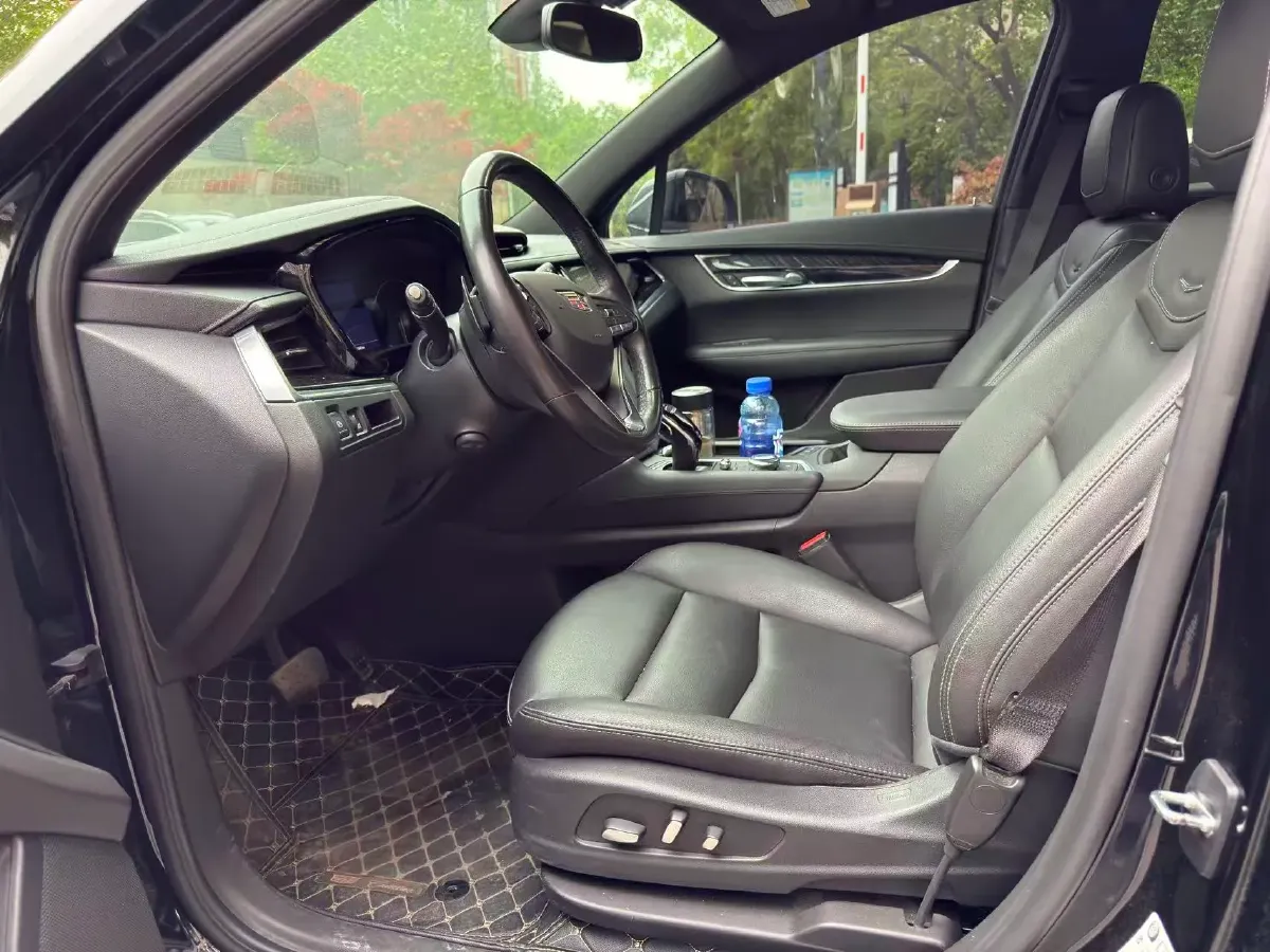 2021 Cadillac XT6 2.0T 237HP L4 9AT,autocango,china used car exporter,china ev exporter,chinese used car exporter,chinese used ev exporter