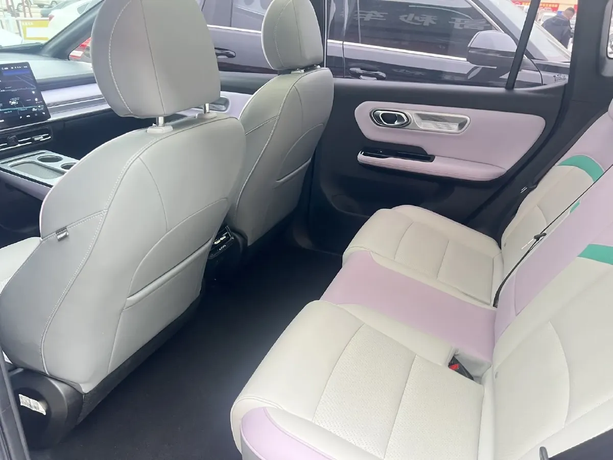 2022 Geely Okavango 1.8T 184HP L4 7DCT,autocango,china used car exporter,china ev exporter,chinese used car exporter,chinese used ev exporter