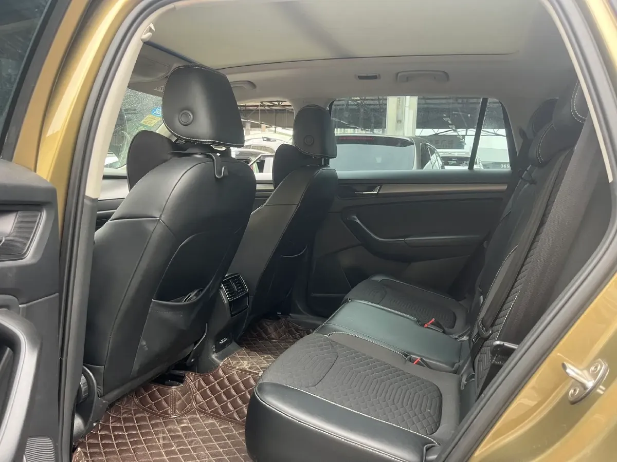 2017 Skoda Kodiak 1.8T 180HP L4 7DCT,autocango,china used car exporter,china ev exporter,chinese used car exporter,chinese used ev exporter