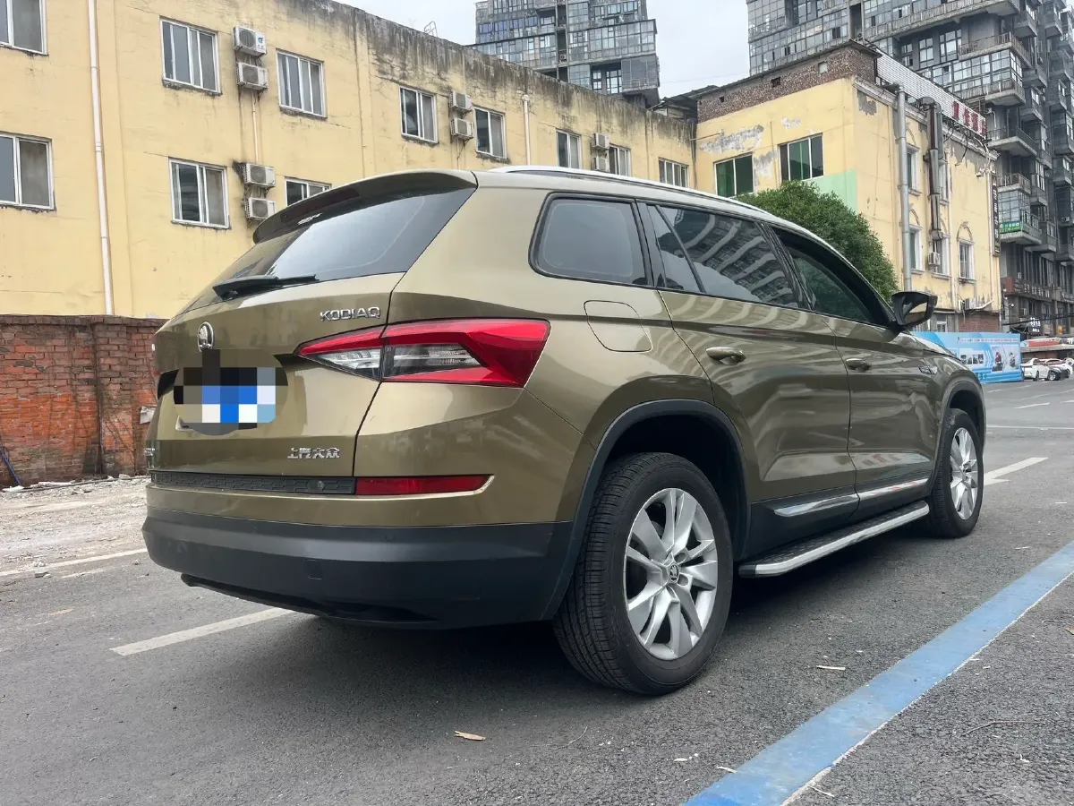 2017 Skoda Kodiak 1.8T 180HP L4 7DCT,autocango,china used car exporter,china ev exporter,chinese used car exporter,chinese used ev exporter