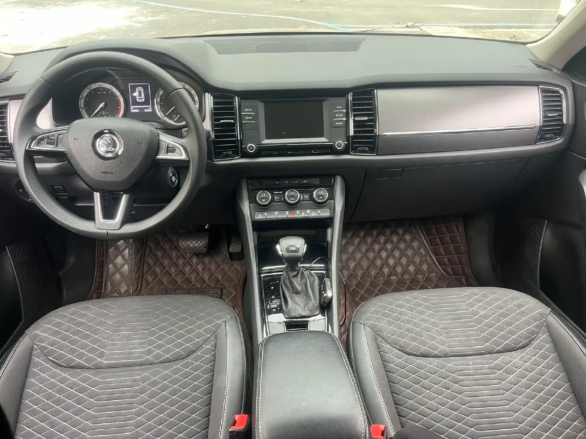 2017 Skoda Kodiak 1.8T 180HP L4 7DCT,autocango,china used car exporter,china ev exporter,chinese used car exporter,chinese used ev exporter