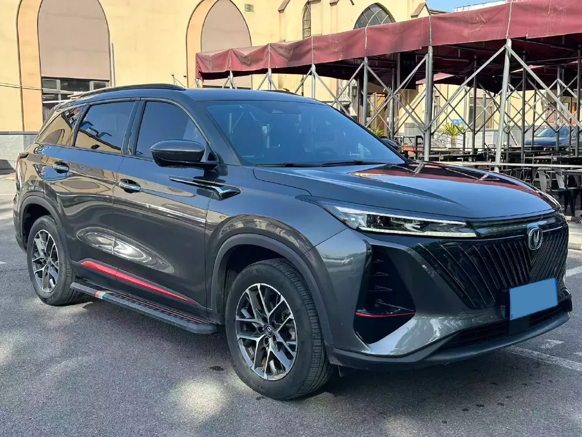 2022 ChangAn CS75 Plus 1.5T 188HP L4 8AT,autocango,china used car exporter,china ev exporter,chinese used car exporter,chinese used ev exporter