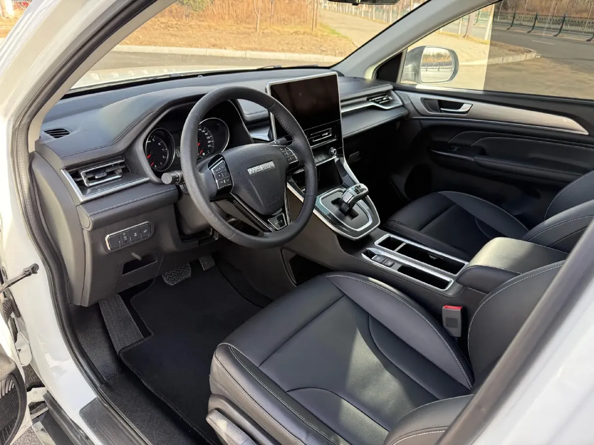 2021 Haval M6 1.5T 150HP L4 7DCT,autocango,china used car exporter,china ev exporter,chinese used car exporter,chinese used ev exporter