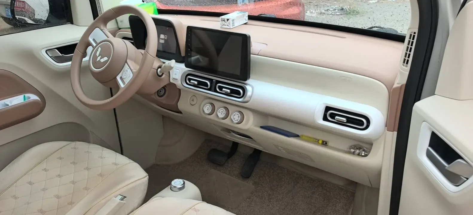 2024 WuLing HongGuang MINI EV BEV 17.3KWH,autocango,china used car exporter,china ev exporter,chinese used car exporter,chinese used ev exporter