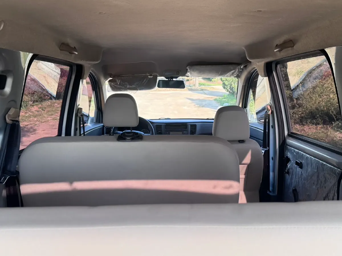 2021 WuLing RongGuang Mini Truck 1.2L 76HP L4 5MT,autocango,china used car exporter,china ev exporter,chinese used car exporter,chinese used ev exporter