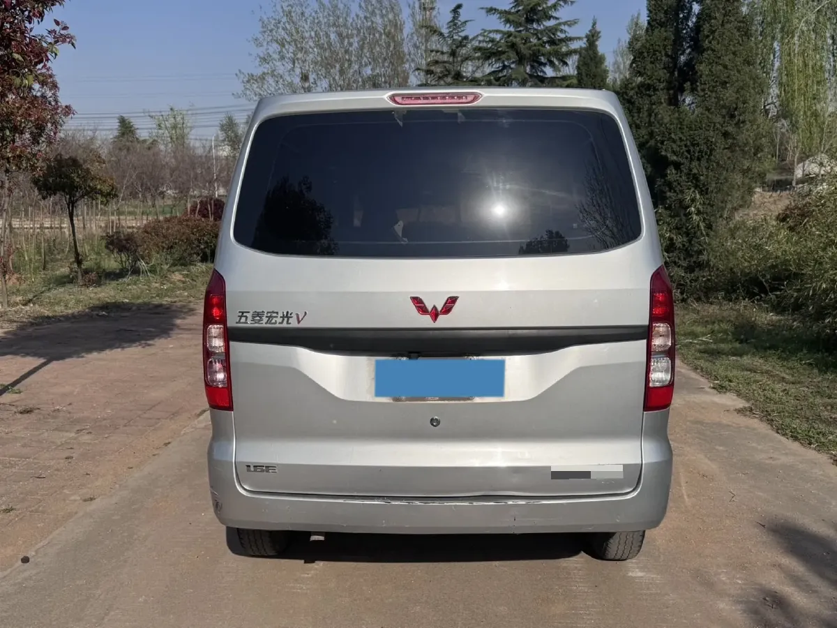 2021 WuLing RongGuang Mini Truck 1.2L 76HP L4 5MT,autocango,china used car exporter,china ev exporter,chinese used car exporter,chinese used ev exporter