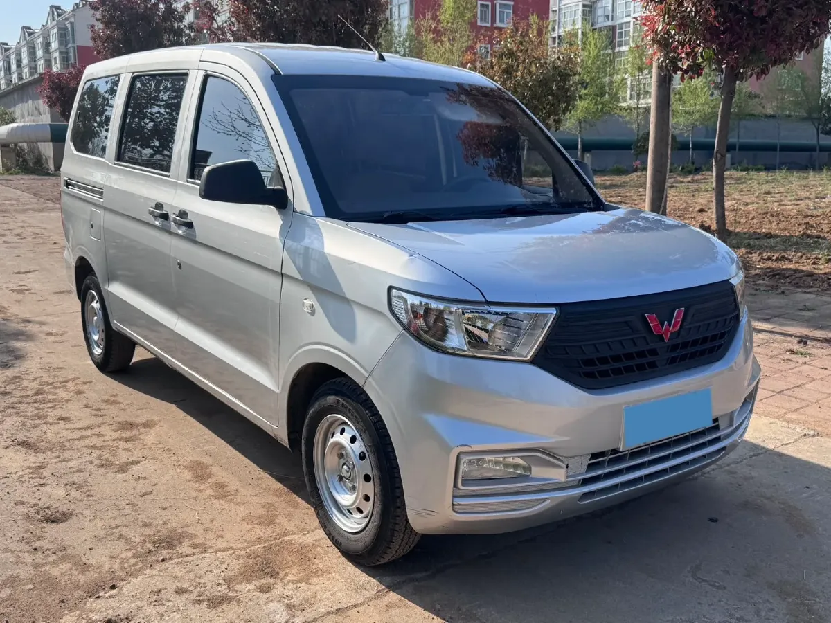 2021 WuLing RongGuang Mini Truck 1.2L 76HP L4 5MT,autocango,china used car exporter,china ev exporter,chinese used car exporter,chinese used ev exporter