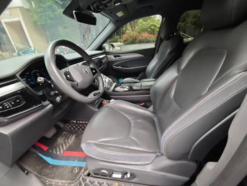 2022 ARCFOX αT BEV 93.6KWH,autocango,china used car exporter,china ev exporter,chinese used car exporter,chinese used ev exporter