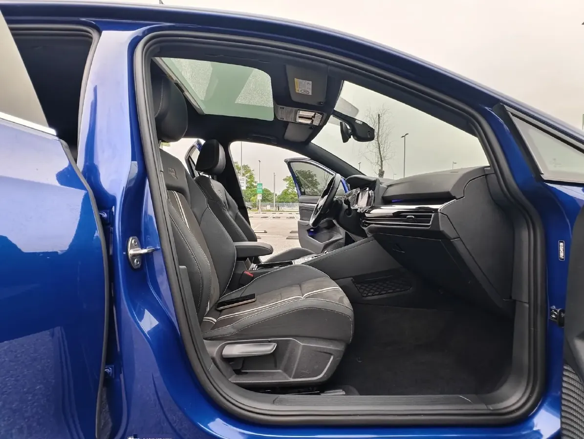 2023 Volkswagen Golf 1.4T 150HP L4 7DCT,autocango,china used car exporter,china ev exporter,chinese used car exporter,chinese used ev exporter