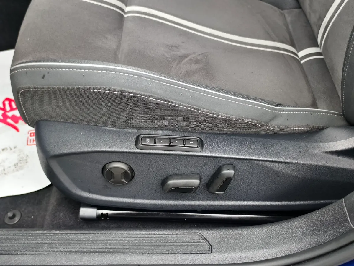 2023 Volkswagen Golf 1.4T 150HP L4 7DCT,autocango,china used car exporter,china ev exporter,chinese used car exporter,chinese used ev exporter