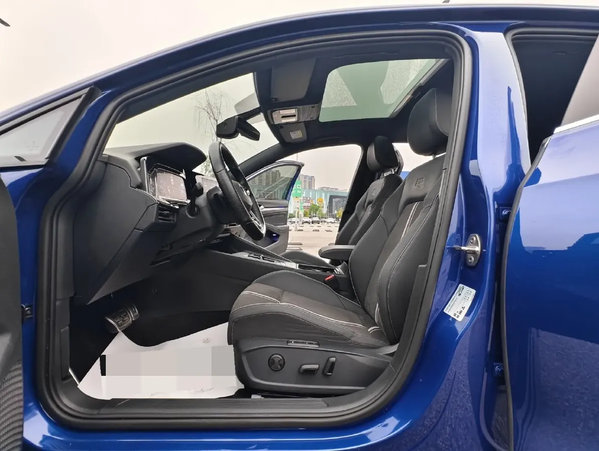 2023 Volkswagen Golf 1.4T 150HP L4 7DCT,autocango,china used car exporter,china ev exporter,chinese used car exporter,chinese used ev exporter