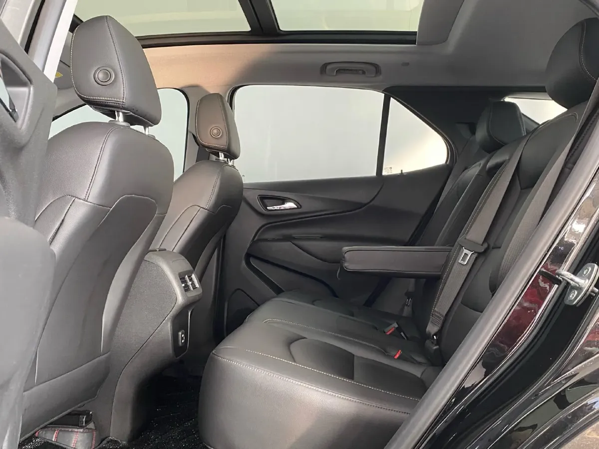 2021 Chevrolet Equinox 1.5T 169HP L4 6AT,autocango,china used car exporter,china ev exporter,chinese used car exporter,chinese used ev exporter