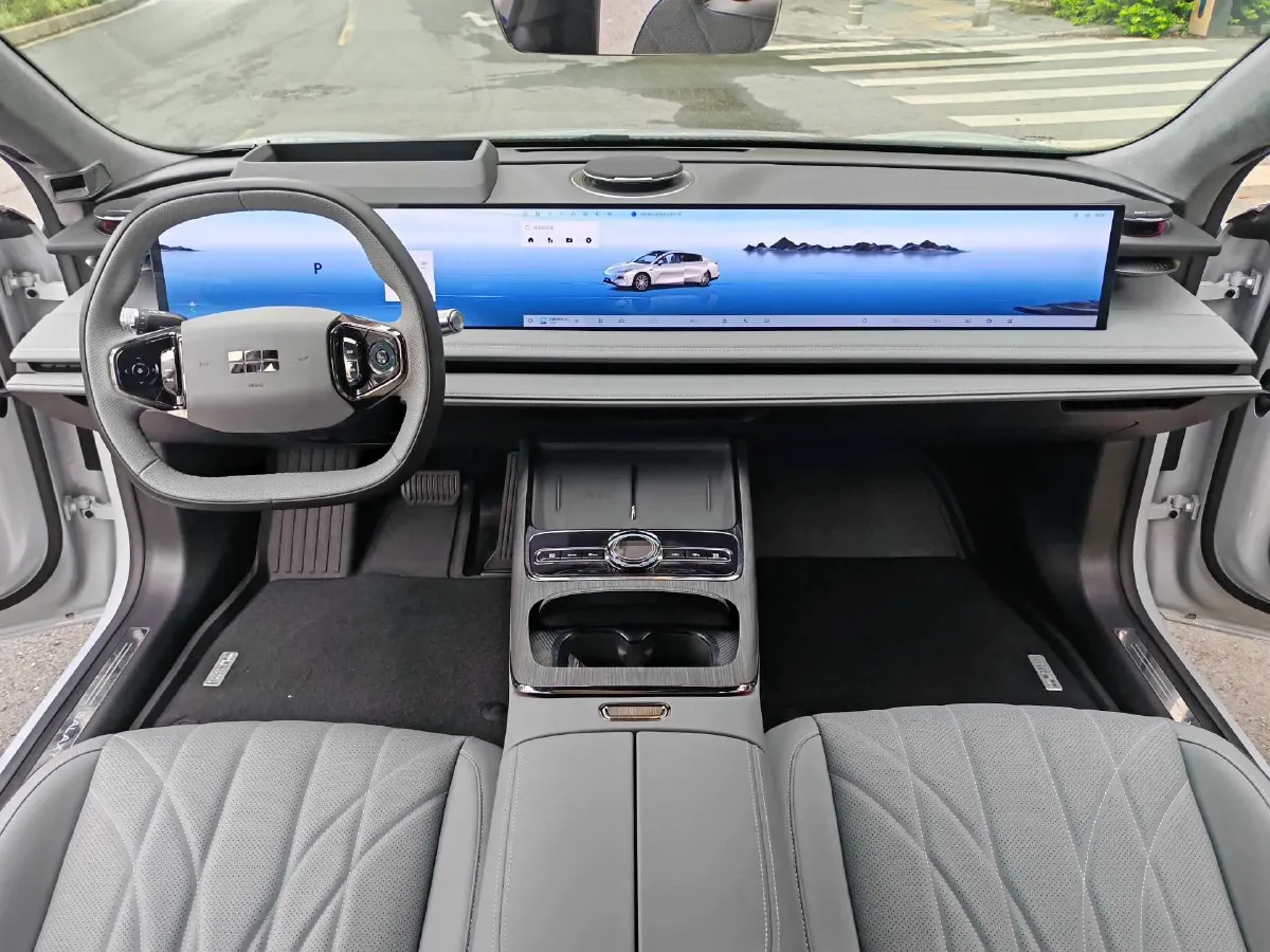 2025 Geely Galaxy E8 BEV 76KWH,autocango,china used car exporter,china ev exporter,chinese used car exporter,chinese used ev exporter