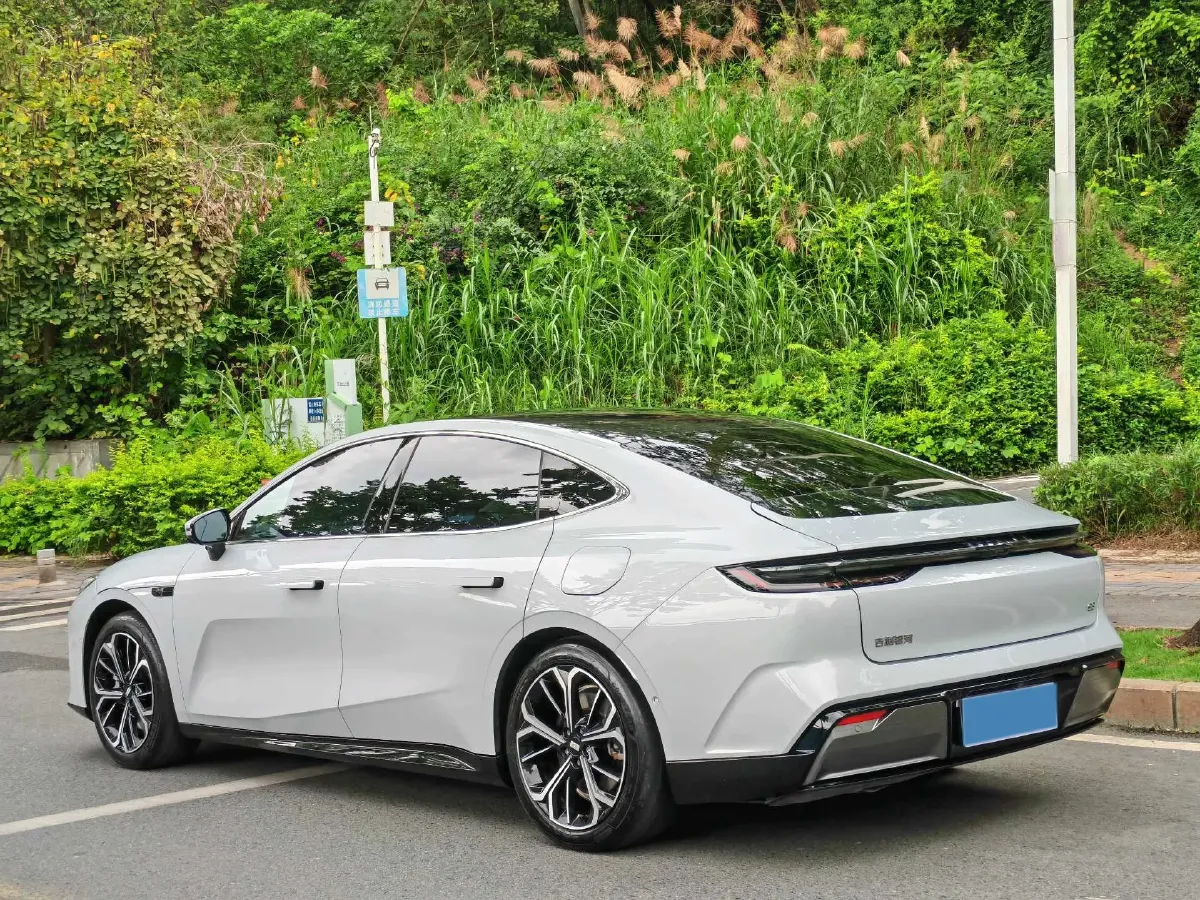 2025 Geely Galaxy E8 BEV 76KWH,autocango,china used car exporter,china ev exporter,chinese used car exporter,chinese used ev exporter