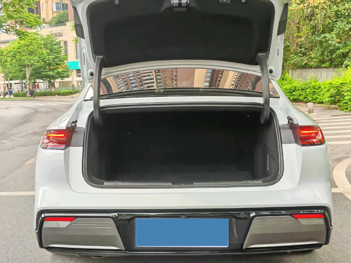 2025 Geely Galaxy E8 BEV 76KWH,autocango,china used car exporter,china ev exporter,chinese used car exporter,chinese used ev exporter