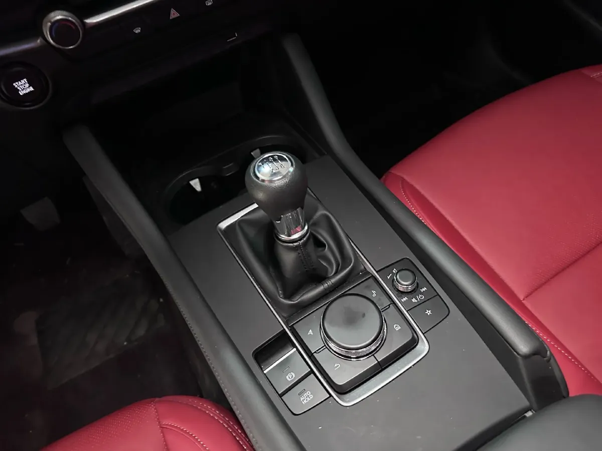 2023 Mazda 3 Axela 1.5L 117HP L4 6MT,autocango,china used car exporter,china ev exporter,chinese used car exporter,chinese used ev exporter