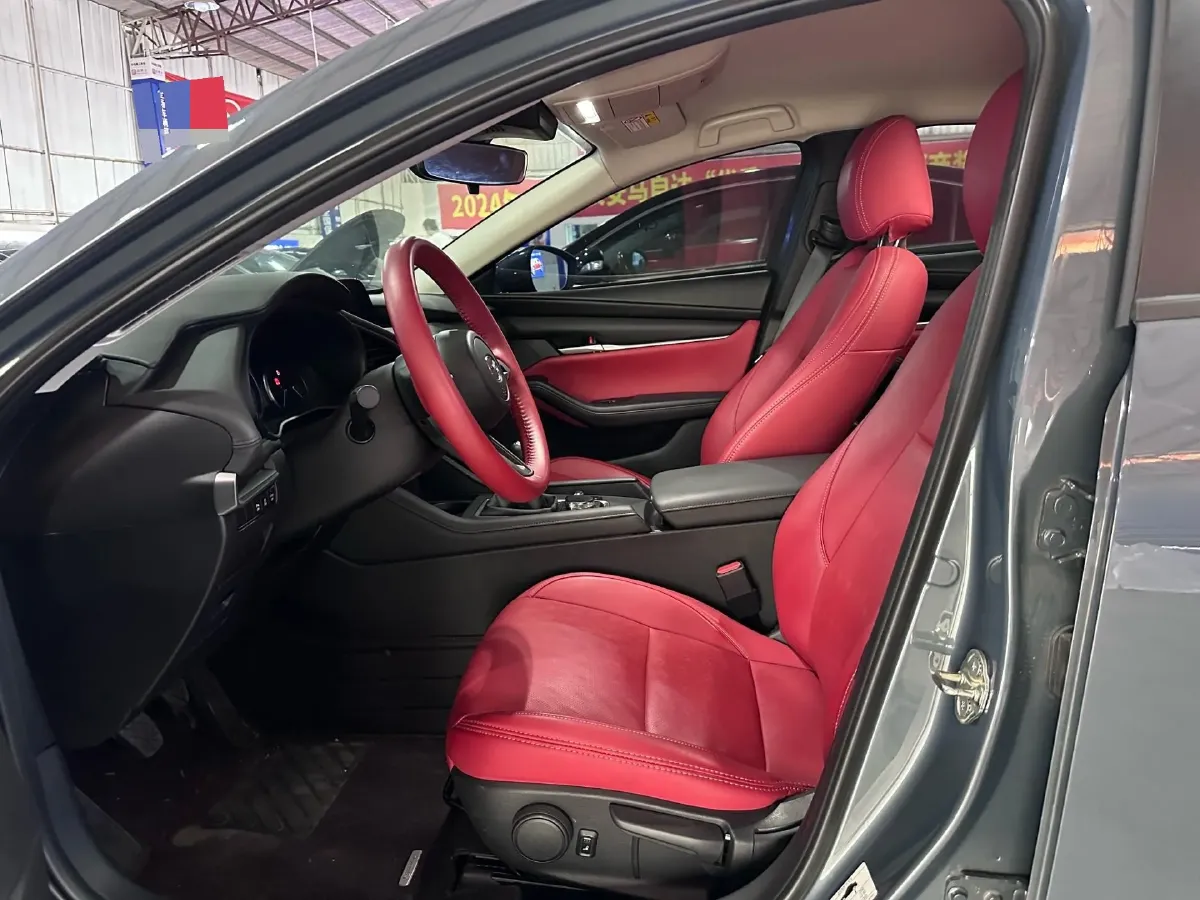 2023 Mazda 3 Axela 1.5L 117HP L4 6MT,autocango,china used car exporter,china ev exporter,chinese used car exporter,chinese used ev exporter