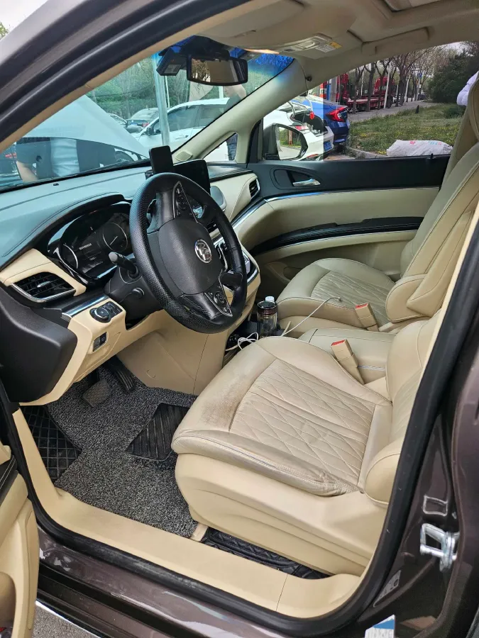 2023 Buick GL8 2.0T 237HP L4 9AT,autocango,china used car exporter,china ev exporter,chinese used car exporter,chinese used ev exporter