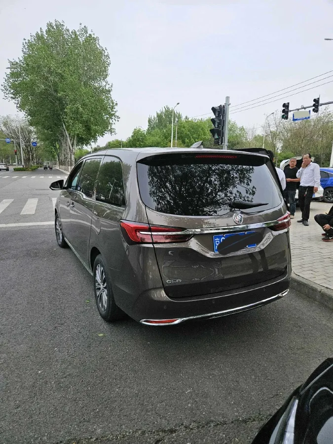 2023 Buick GL8 2.0T 237HP L4 9AT,autocango,china used car exporter,china ev exporter,chinese used car exporter,chinese used ev exporter