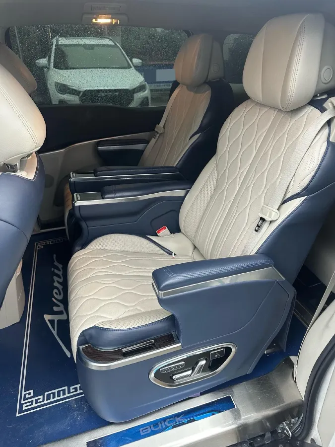 2021 Buick GL8 2.0T 237HP L4 9AT,autocango,china used car exporter,china ev exporter,chinese used car exporter,chinese used ev exporter