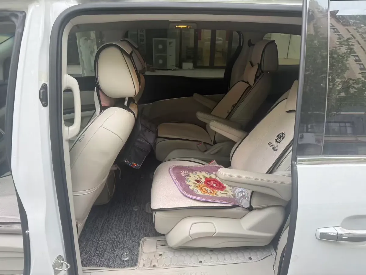 2022 Buick GL8 2.0T 237HP L4 9AT,autocango,china used car exporter,china ev exporter,chinese used car exporter,chinese used ev exporter