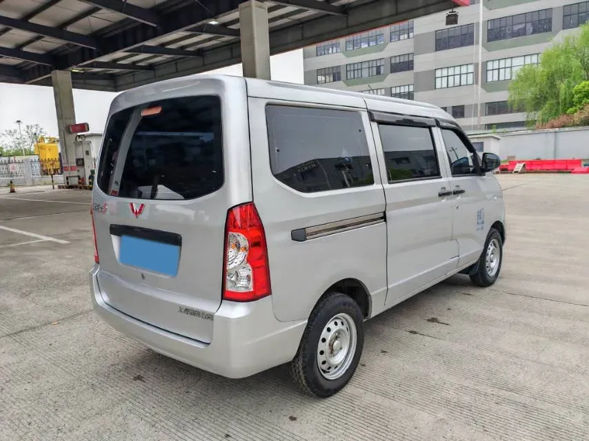 2021 WuLing RongGuang S 1.2L 76HP L4 5MT,autocango,china used car exporter,china ev exporter,chinese used car exporter,chinese used ev exporter
