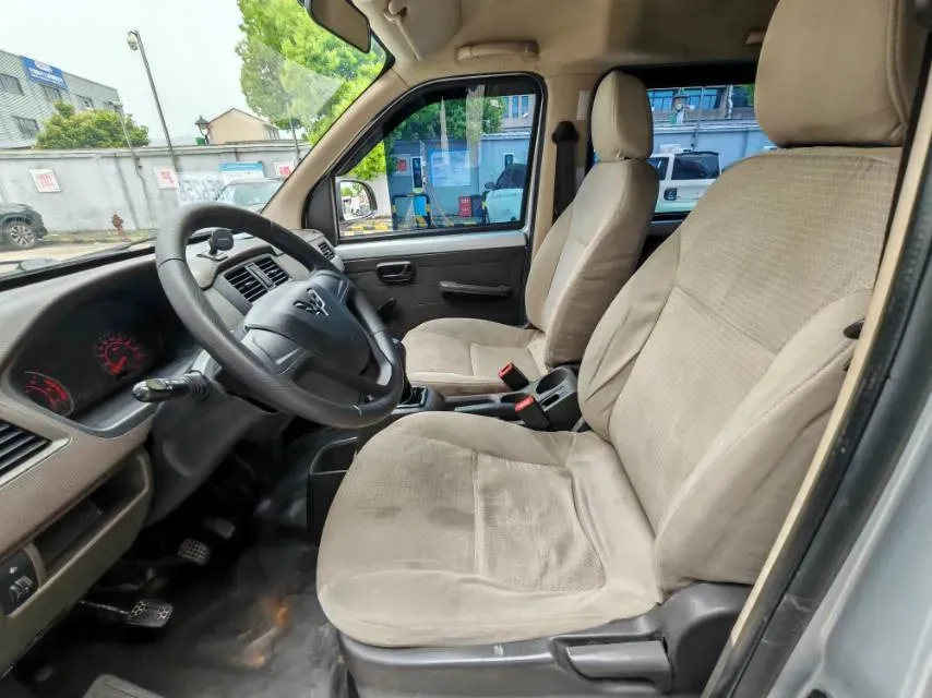 2021 WuLing RongGuang S 1.2L 76HP L4 5MT,autocango,china used car exporter,china ev exporter,chinese used car exporter,chinese used ev exporter