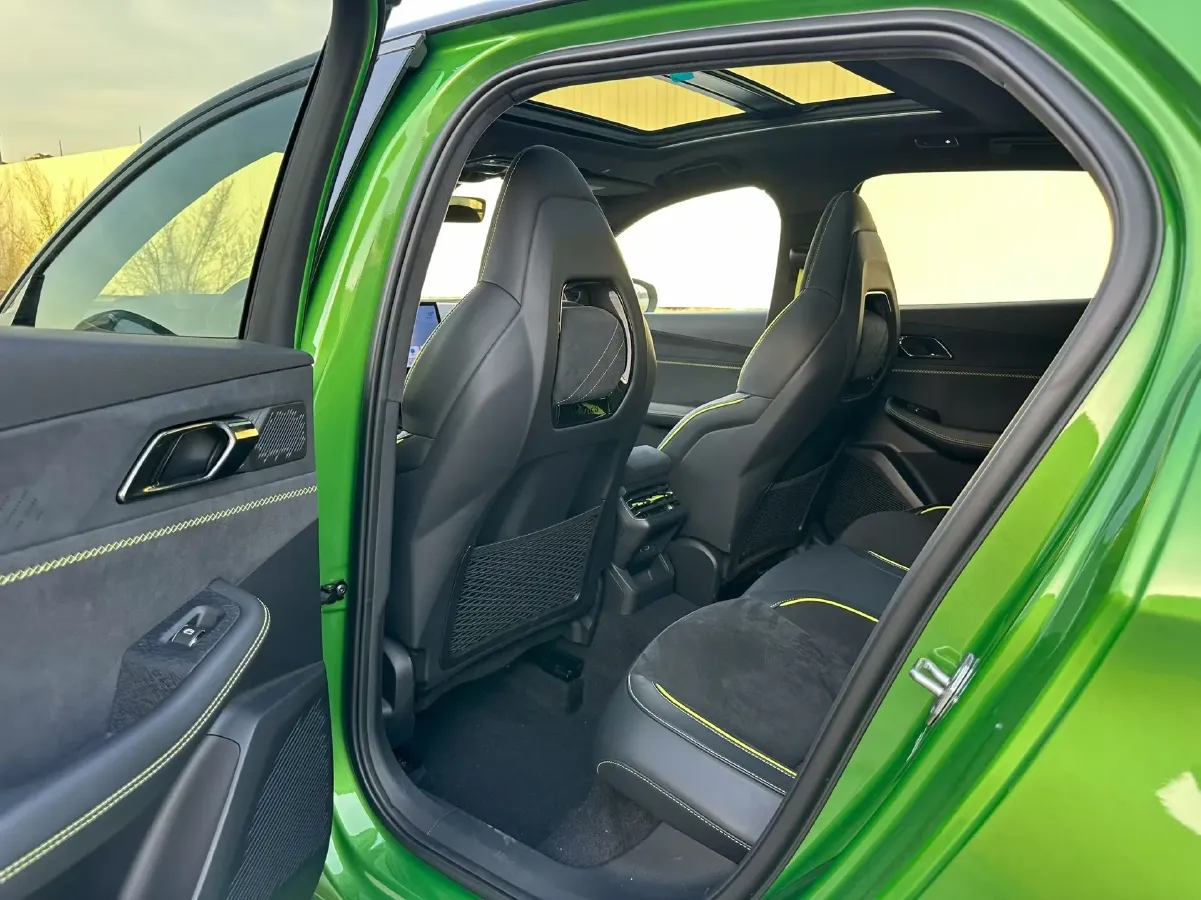 2025 LYNK&CO 03 2.0T 309HP L4 8AT,autocango,china used car exporter,china ev exporter,chinese used car exporter,chinese used ev exporter