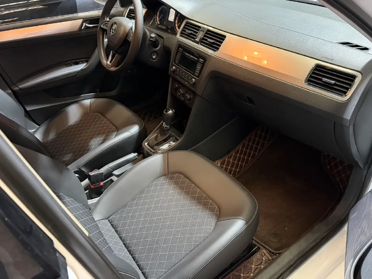 2018 Skoda Rapid 1.6L 110HP L4 6AT,autocango,china used car exporter,china ev exporter,chinese used car exporter,chinese used ev exporter