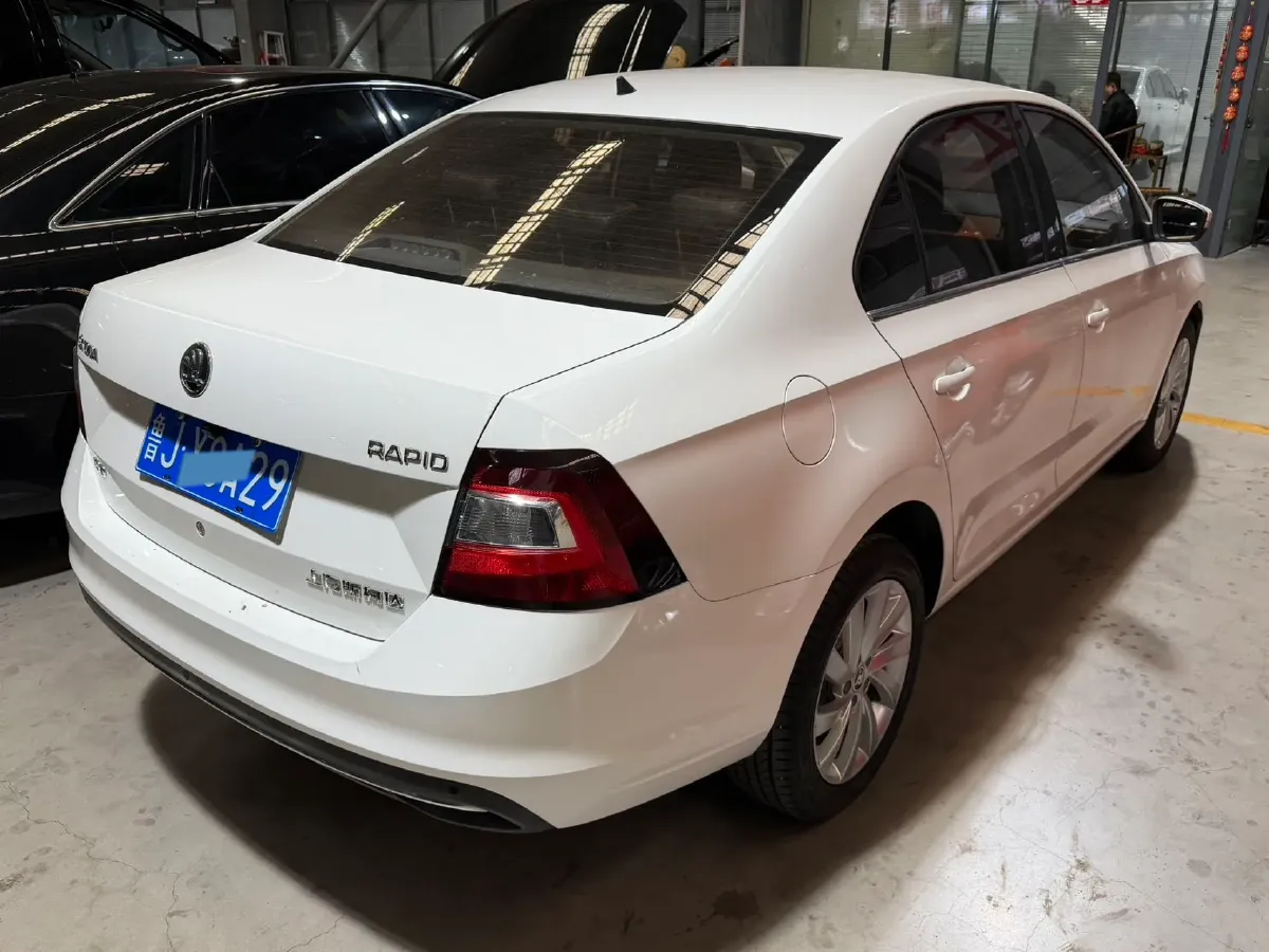 2018 Skoda Rapid 1.6L 110HP L4 6AT,autocango,china used car exporter,china ev exporter,chinese used car exporter,chinese used ev exporter